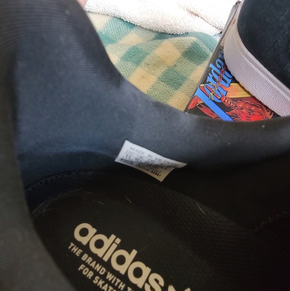 Adidas Tyshawn Jones low - Picture 7 of 7